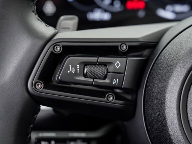 Certified 2025 Porsche Cayenne AWD/4WD image 13