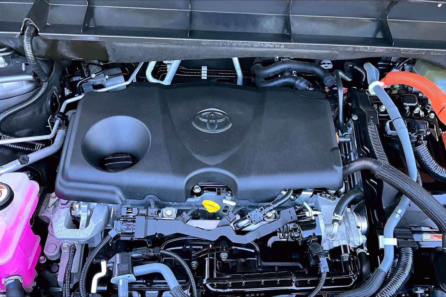 Used 2022 Toyota Highlander XLE AWD/4WD image 32