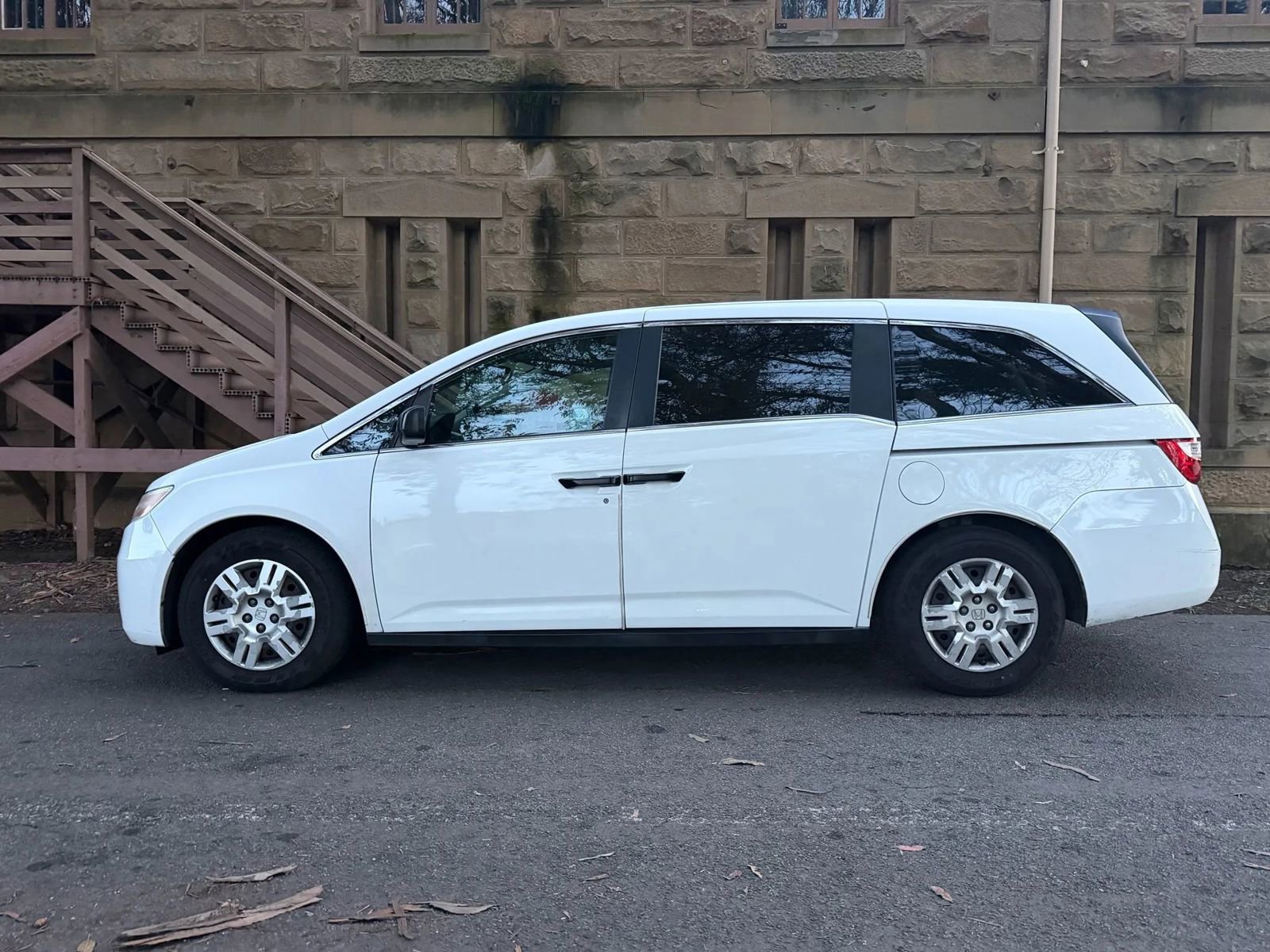 Used 2013 Honda Odyssey LX image 29