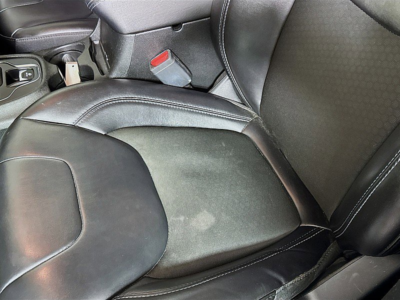 Used 2019 Jeep Cherokee Latitude Plus w/ Cold Weather Group image 19