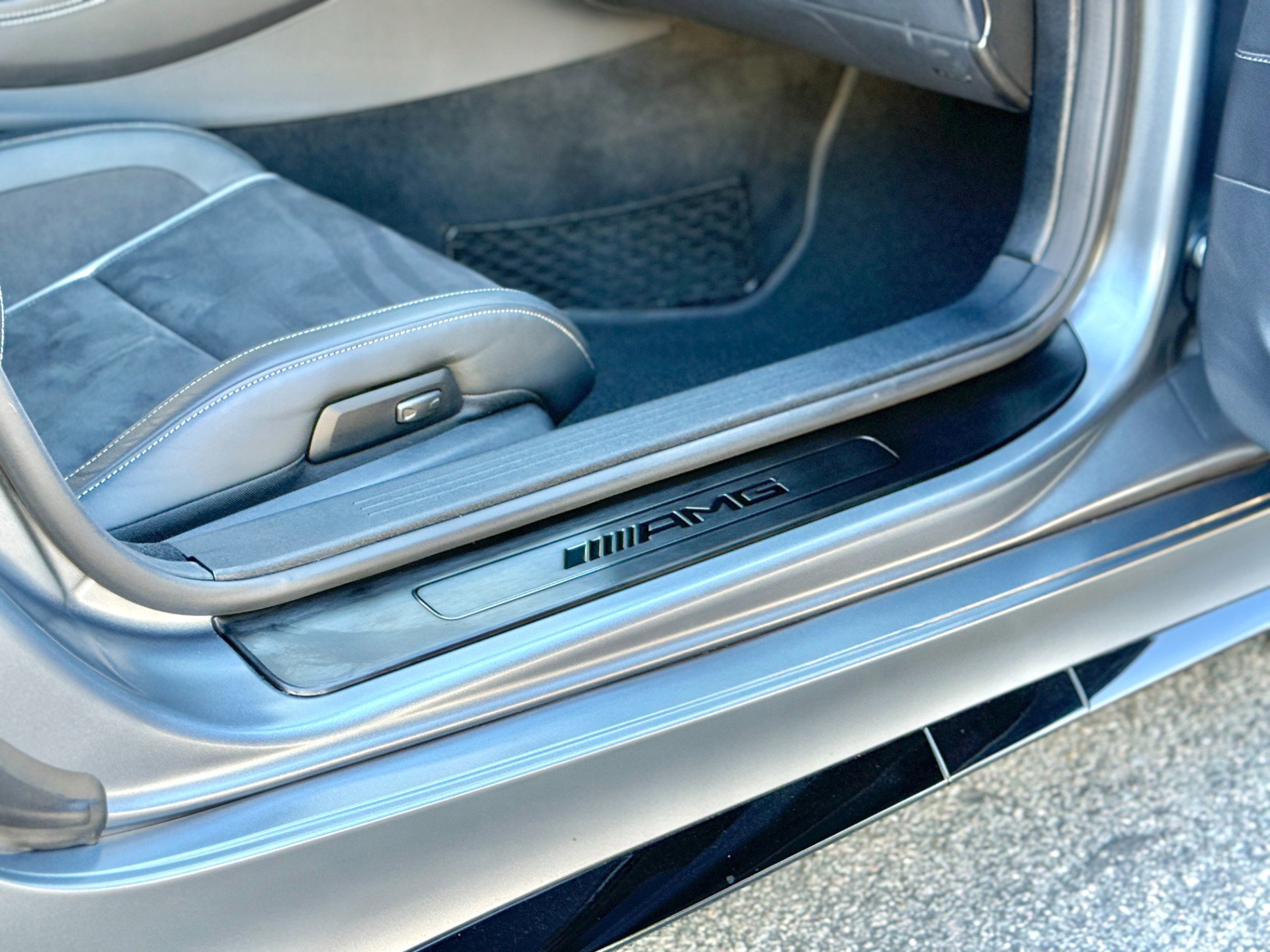 Used 2018 Mercedes-Benz AMG GT R image 51