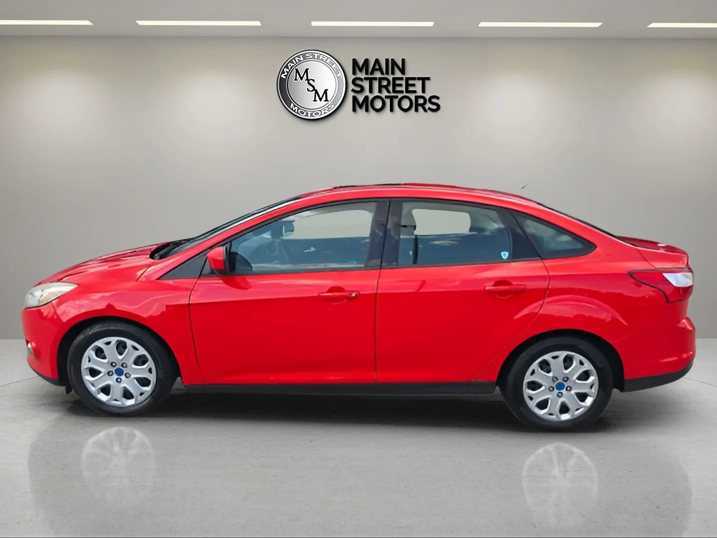 Used 2012 Ford Focus SE FWD image 2