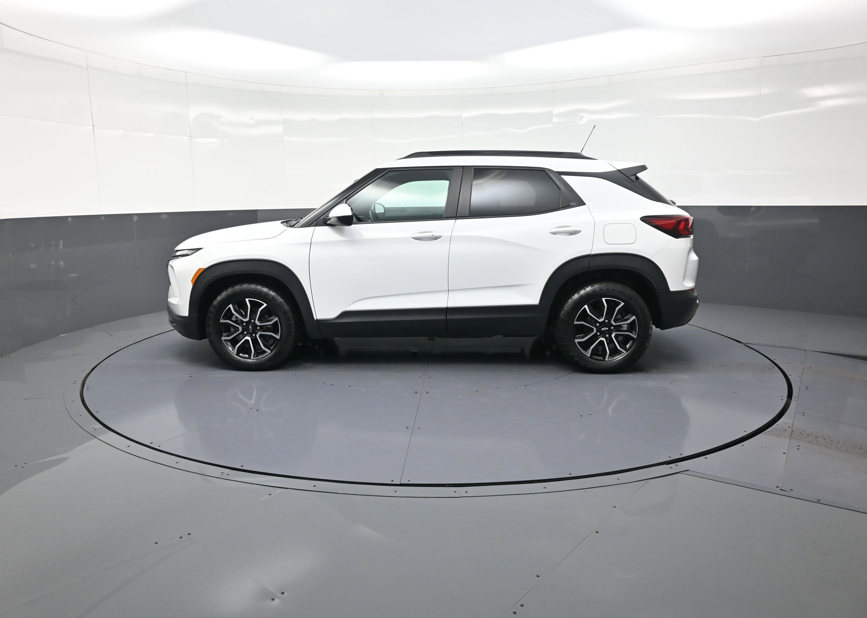 Used 2024 Chevrolet TrailBlazer ACTIV image 6