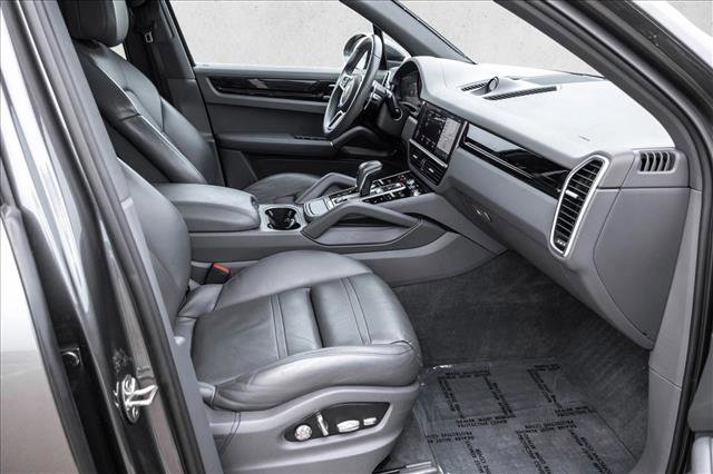 Used 2019 Porsche Cayenne S image 26