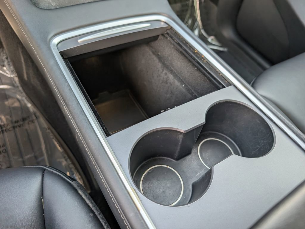 Used 2023 Tesla Model Y Performance image 24