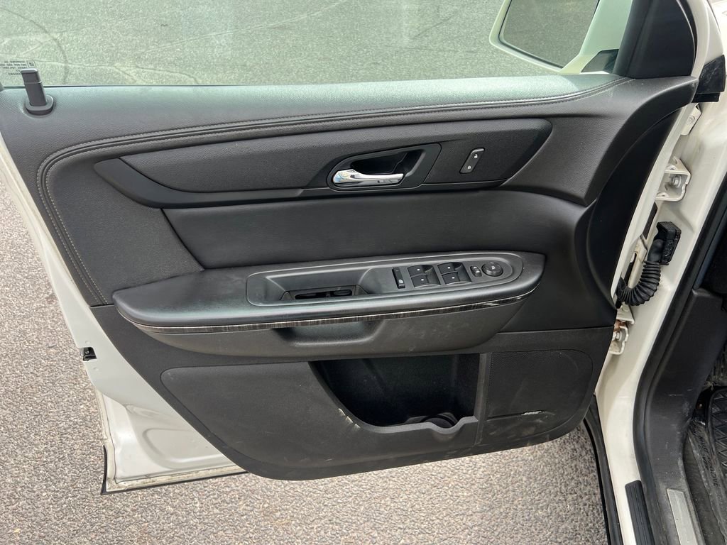 Used 2014 GMC Acadia SLT image 14