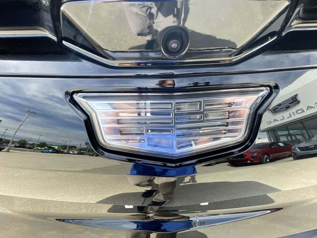 Certified 2025 Cadillac Optiq Luxury 1 AWD/4WD image 29