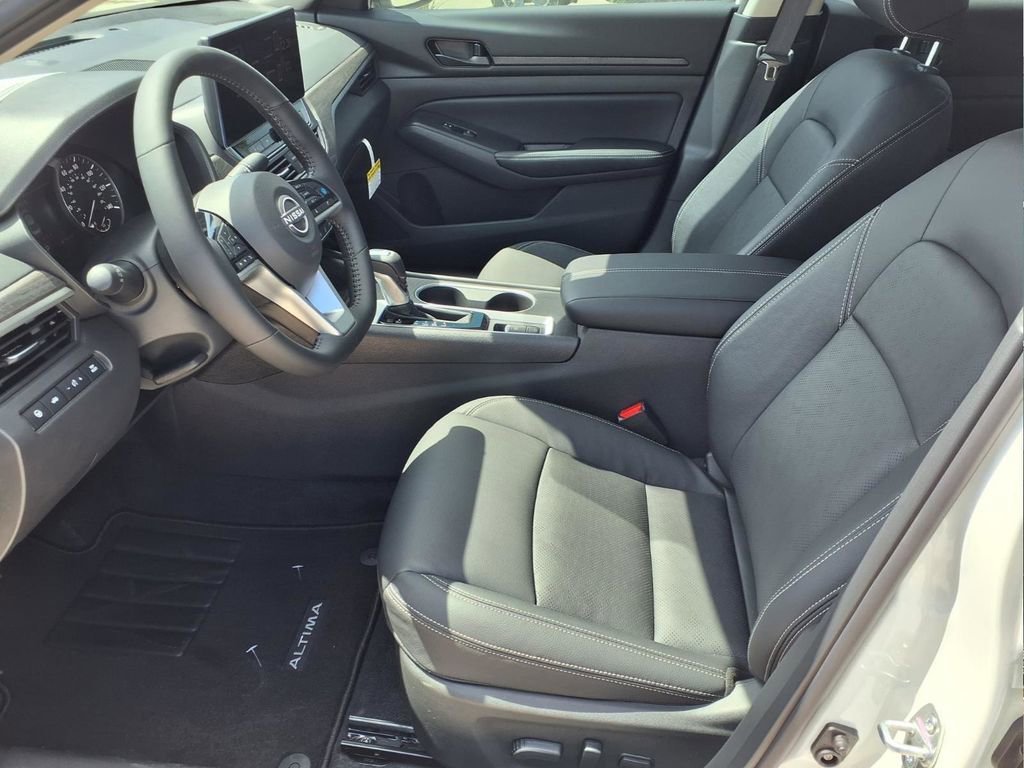 New 2026 Nissan Altima 2.5 SV w/ SV Premium Package FWD image 13