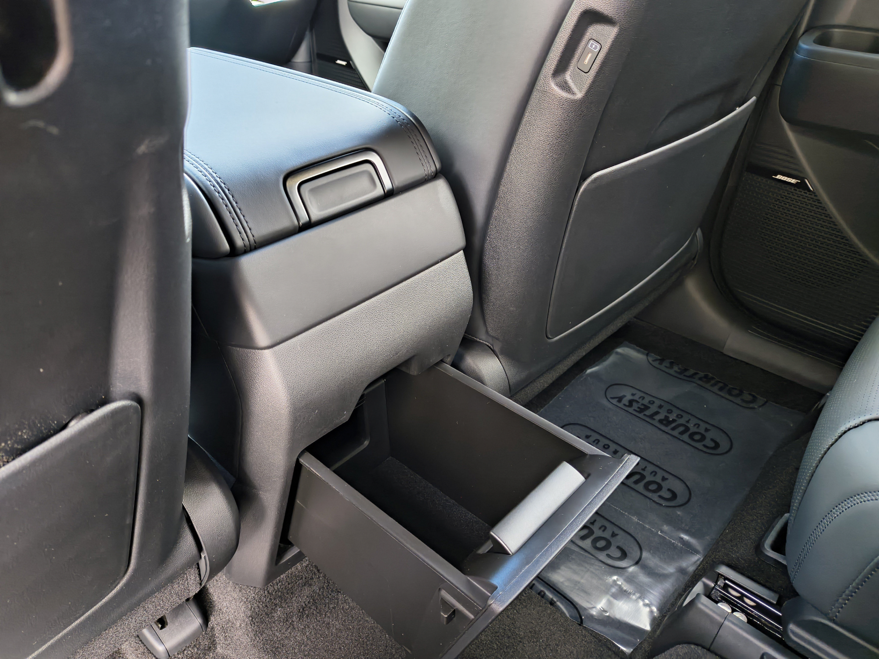 New 2027 Hyundai Santa Fe Calligraphy FWD image 14