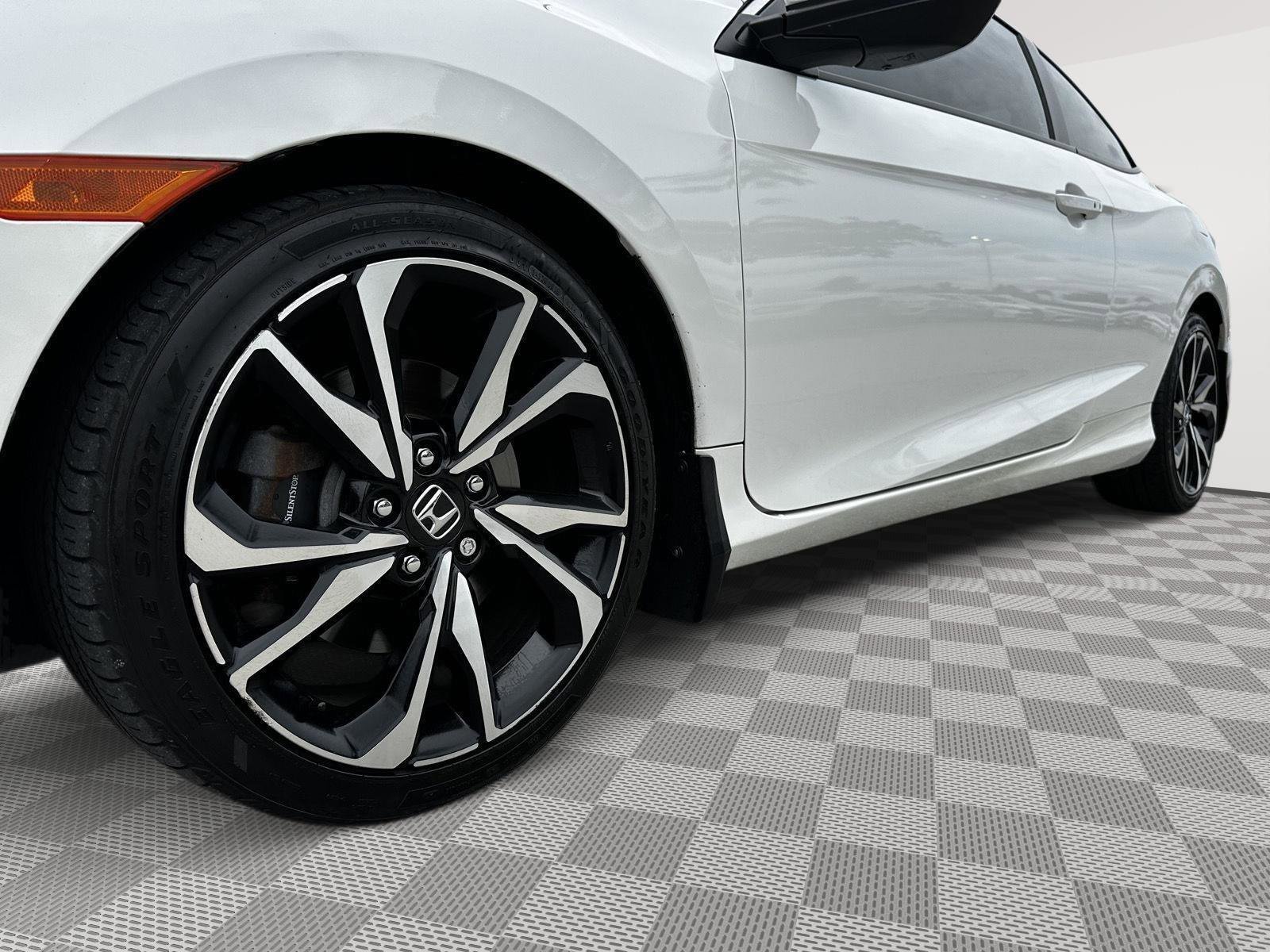 Used 2018 Honda Civic Si image 6