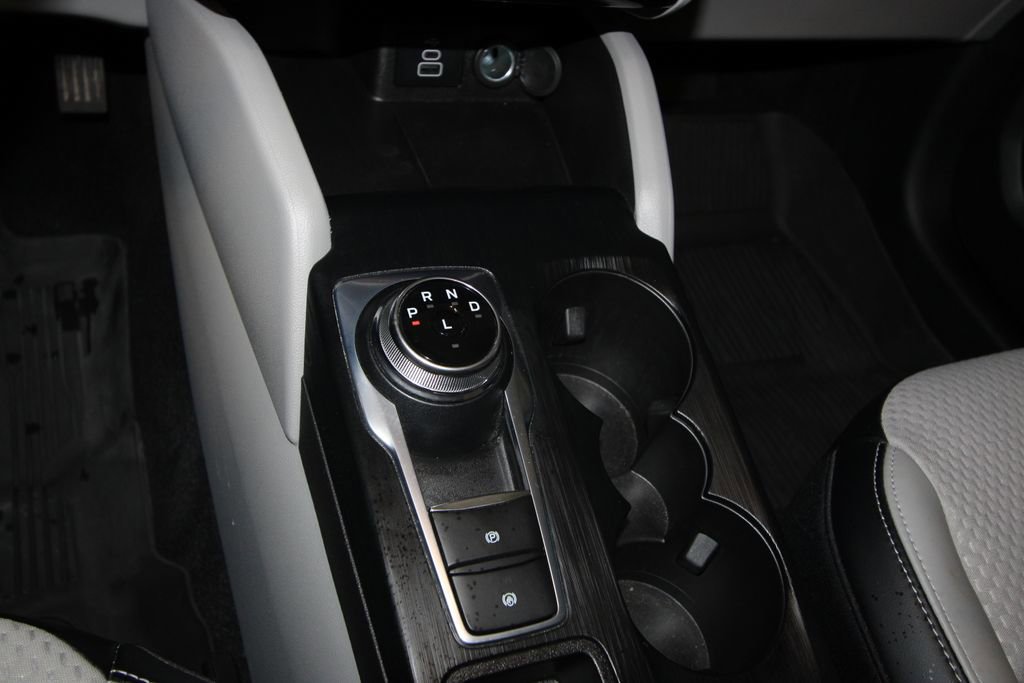 Used 2025 Ford Escape SE FWD image 18