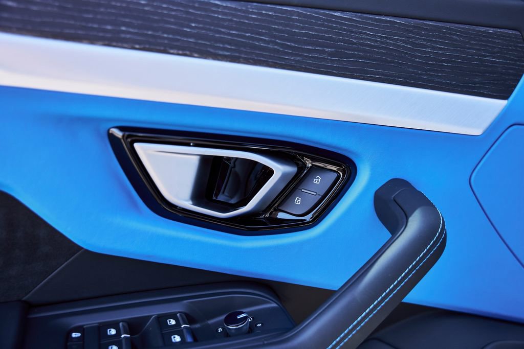 Used 2024 Lamborghini Urus S image 34