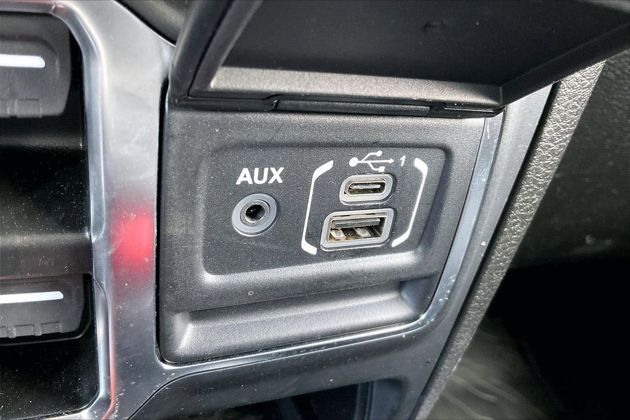 Used 2024 Jeep Wrangler Unlimited Sahara image 17