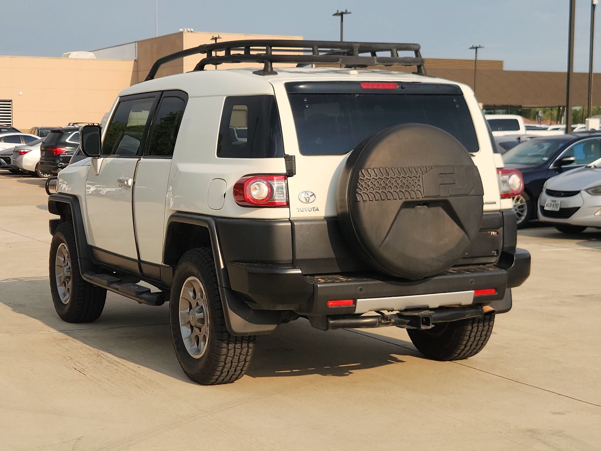 Used 2012 Toyota FJ Cruiser 4WD w/ Upgrade Pkg image 6
