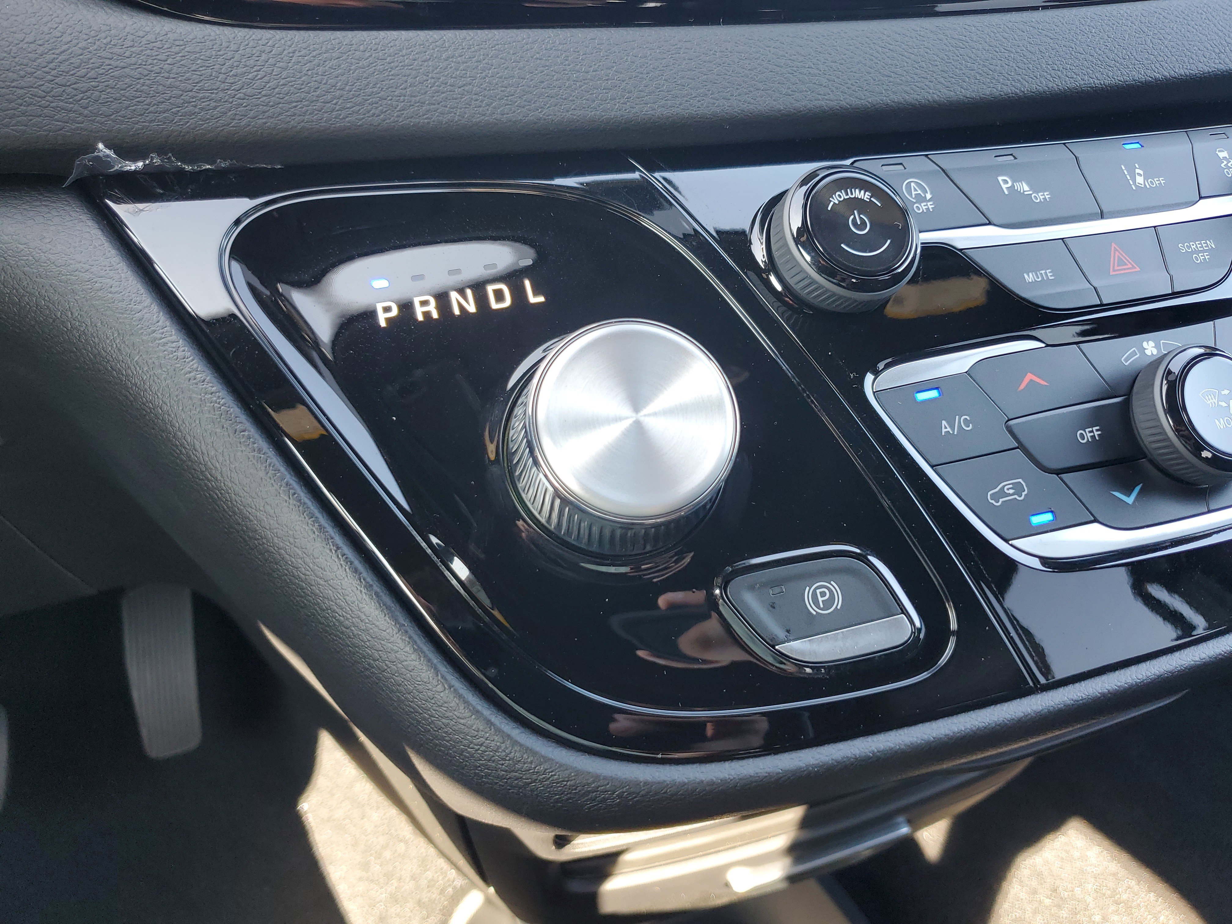 New 2026 Chrysler Voyager LX image 28