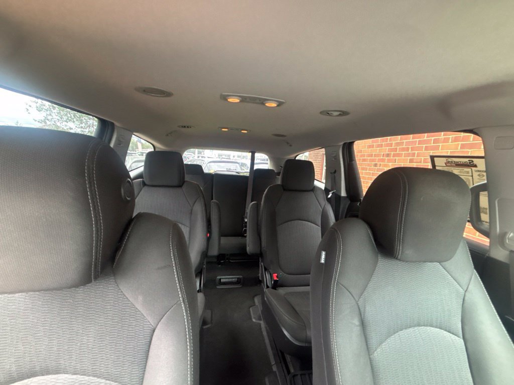 Used 2015 Chevrolet Traverse LT w/ Style and Technology Package AWD/4WD image 24