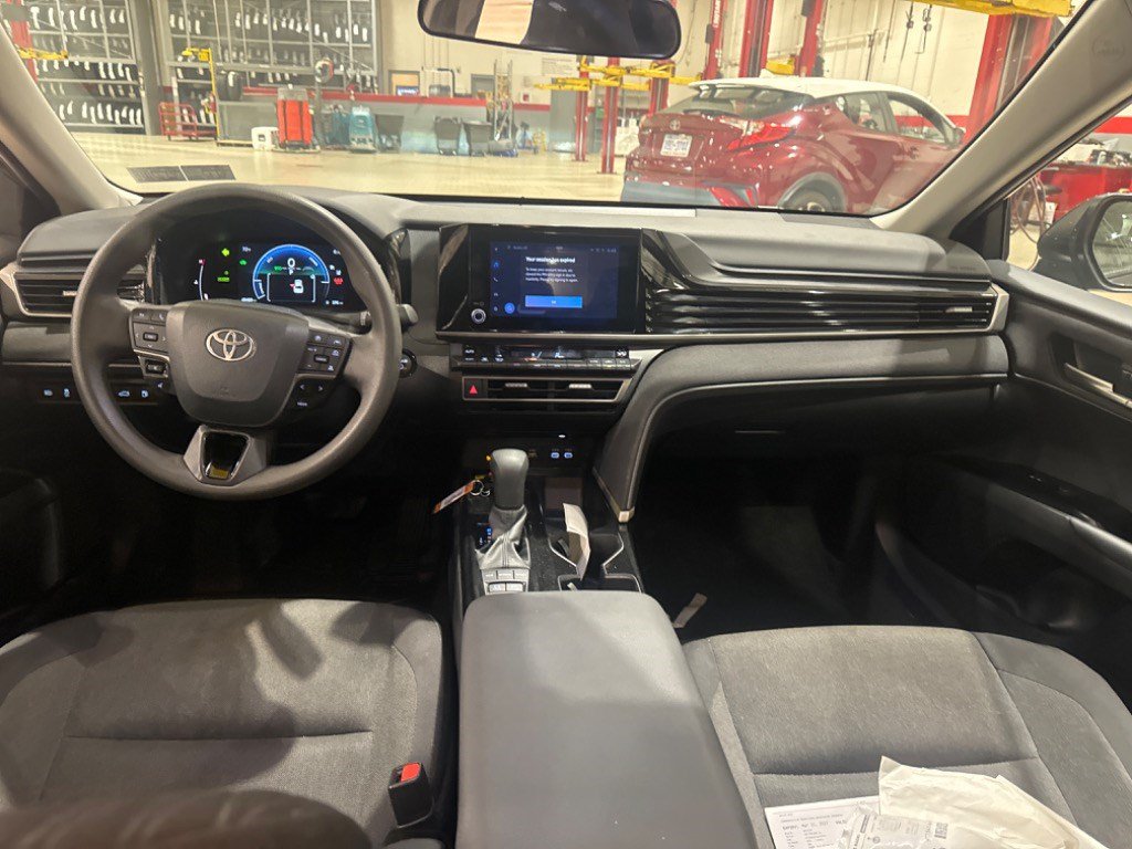 Used 2025 Toyota Camry LE FWD image 45