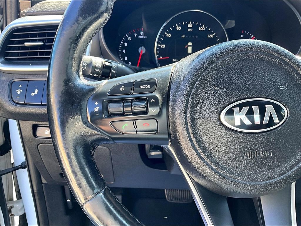 Used 2016 Kia Sorento SX image 16
