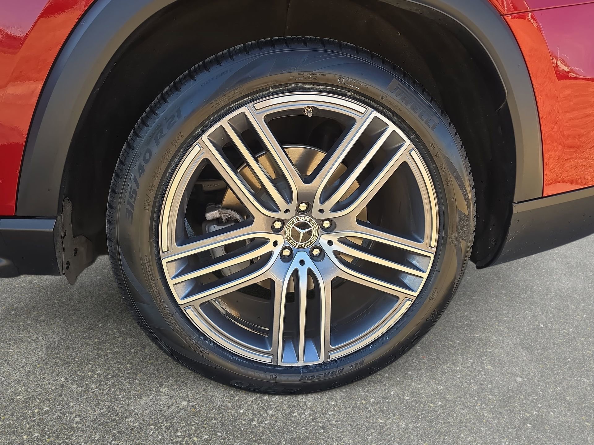 Used 2021 Mercedes-Benz GLS 450 4MATIC image 32