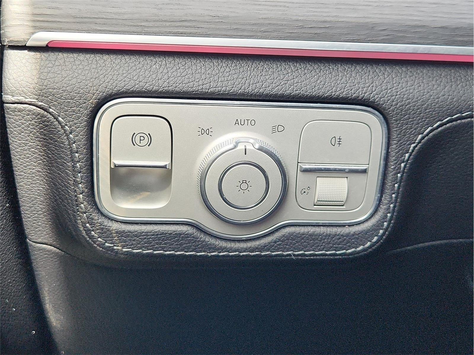 Used 2024 Mercedes-Benz GLE 350 4MATIC image 18