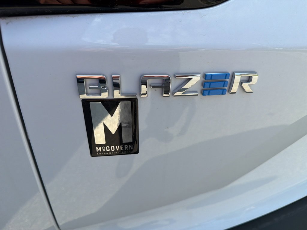 New 2025 Chevrolet Blazer EV LT AWD/4WD image 19