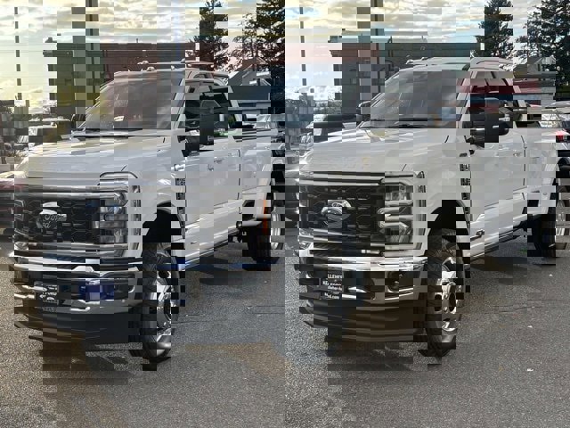 New 2025 Ford F350 Lariat w/ Lariat Ultimate Package image 6