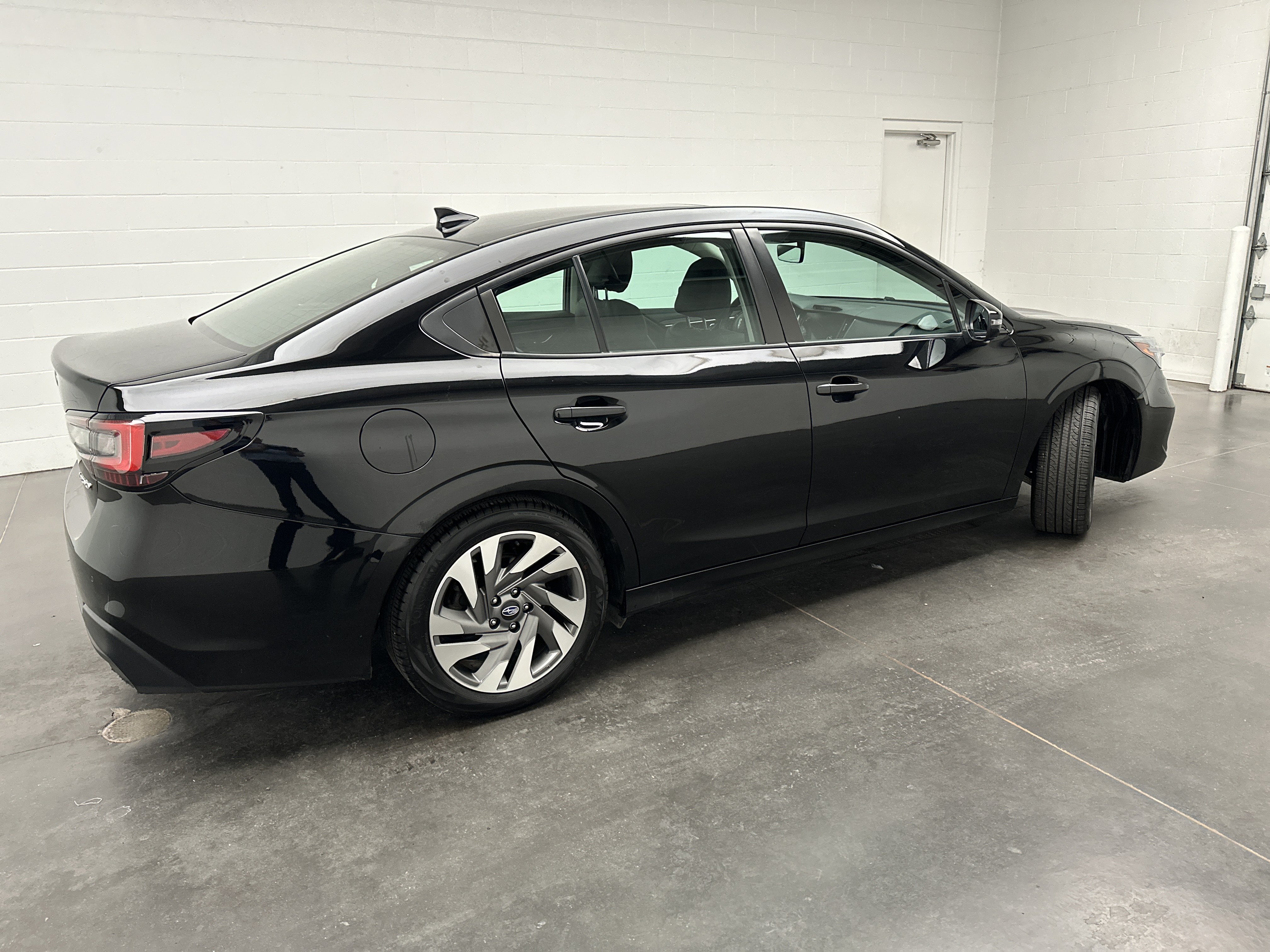 Used 2023 Subaru Legacy Limited AWD/4WD image 7