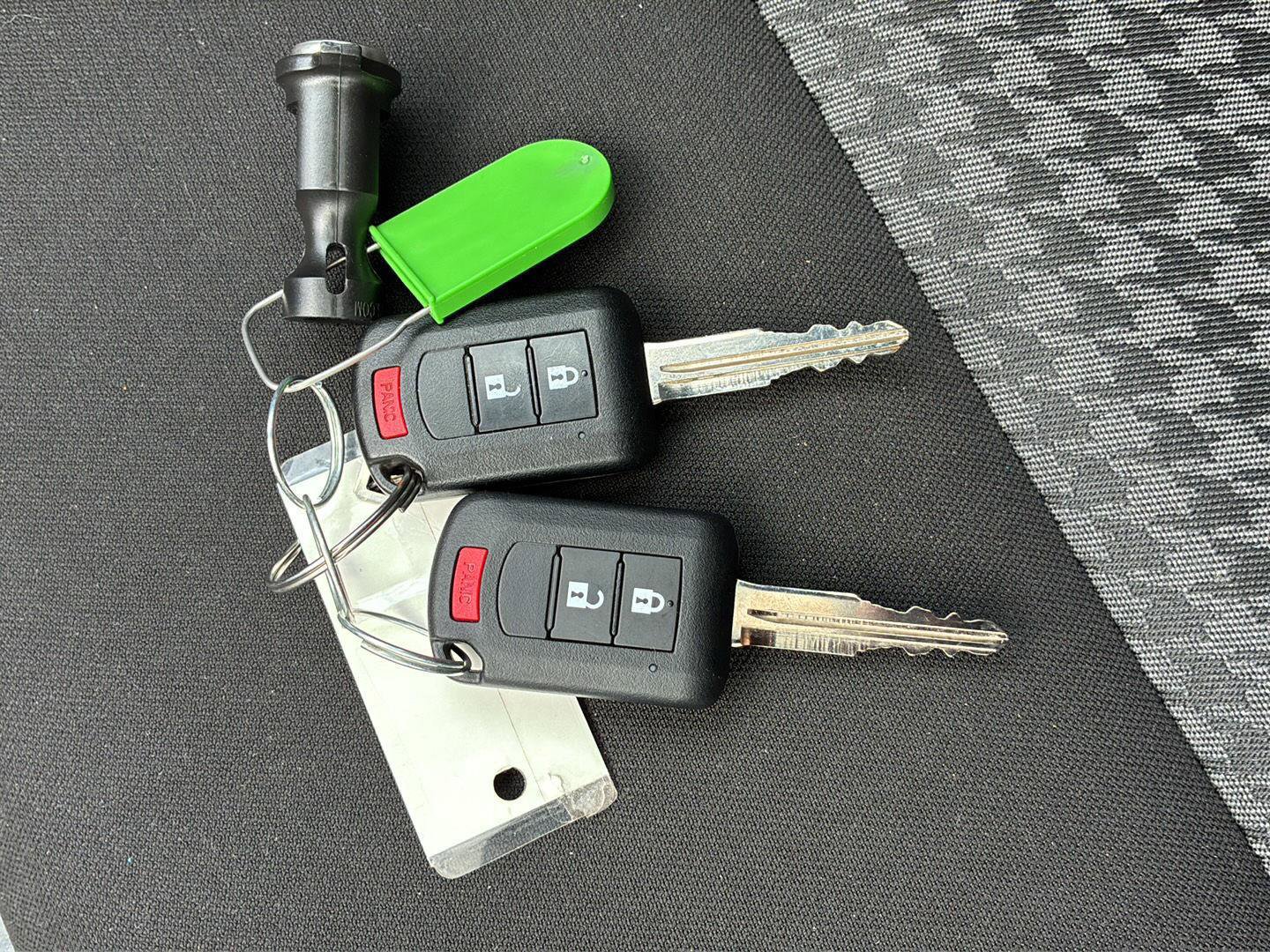 Used 2020 Mitsubishi Outlander SE image 28