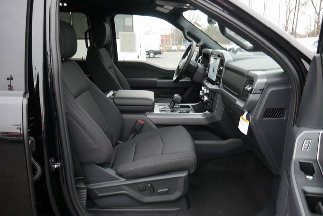 New 2025 Ford F150 XLT w/ Equipment Group 302A MID image 26