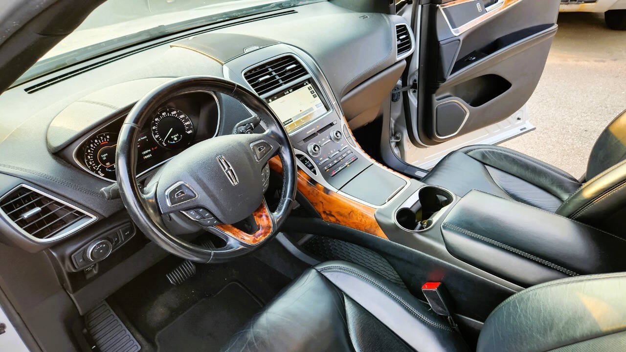 Used 2016 Lincoln MKX Select w/ Select Plus Package AWD/4WD image 25