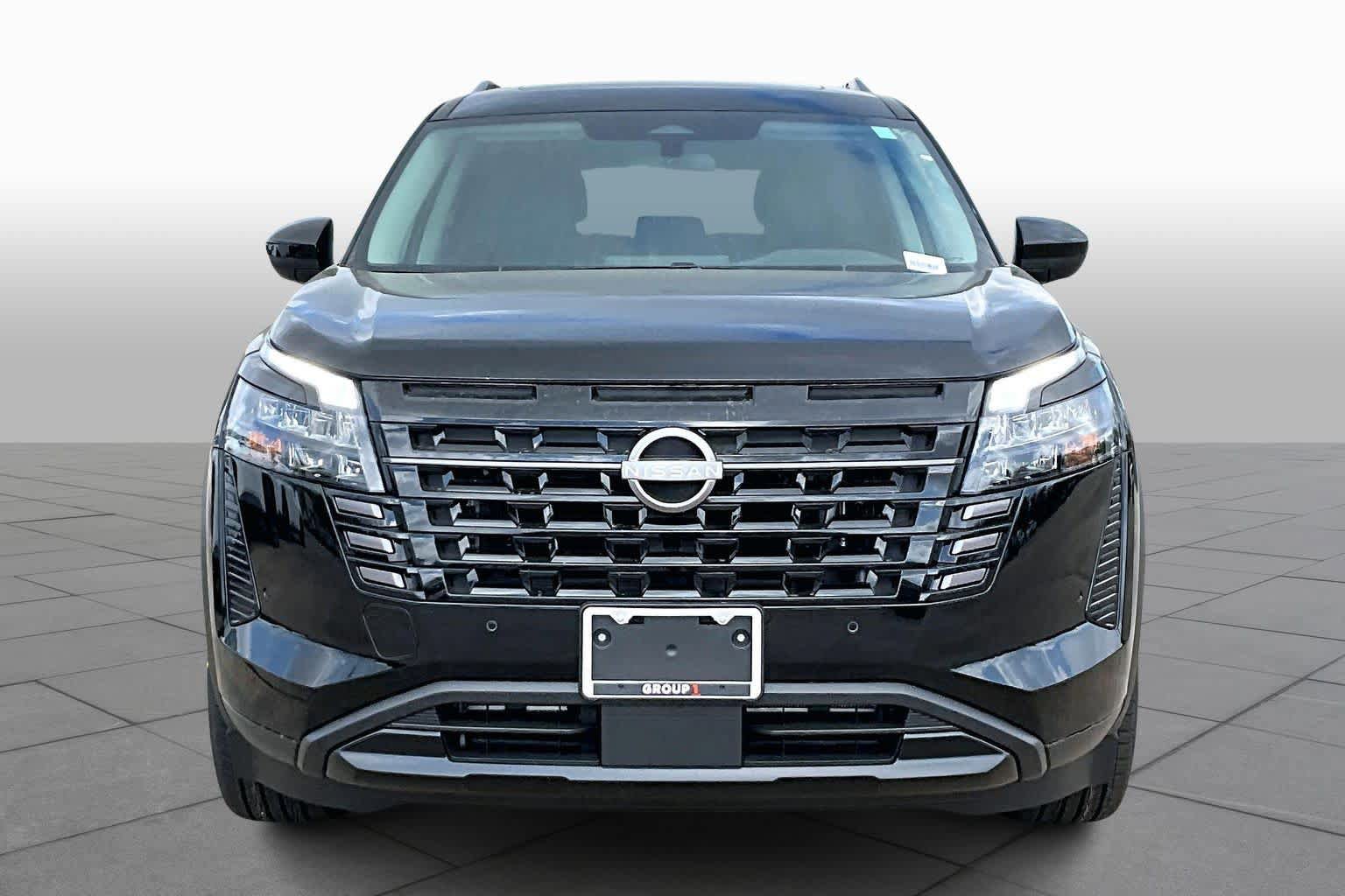 New 2026 Nissan Pathfinder SV w/ SV Premium Package FWD image 3