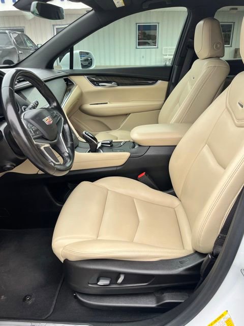 Used 2018 Cadillac XT5 FWD image 10