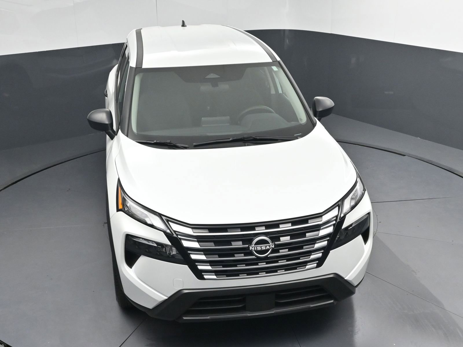 Used 2025 Nissan Rogue S image 28