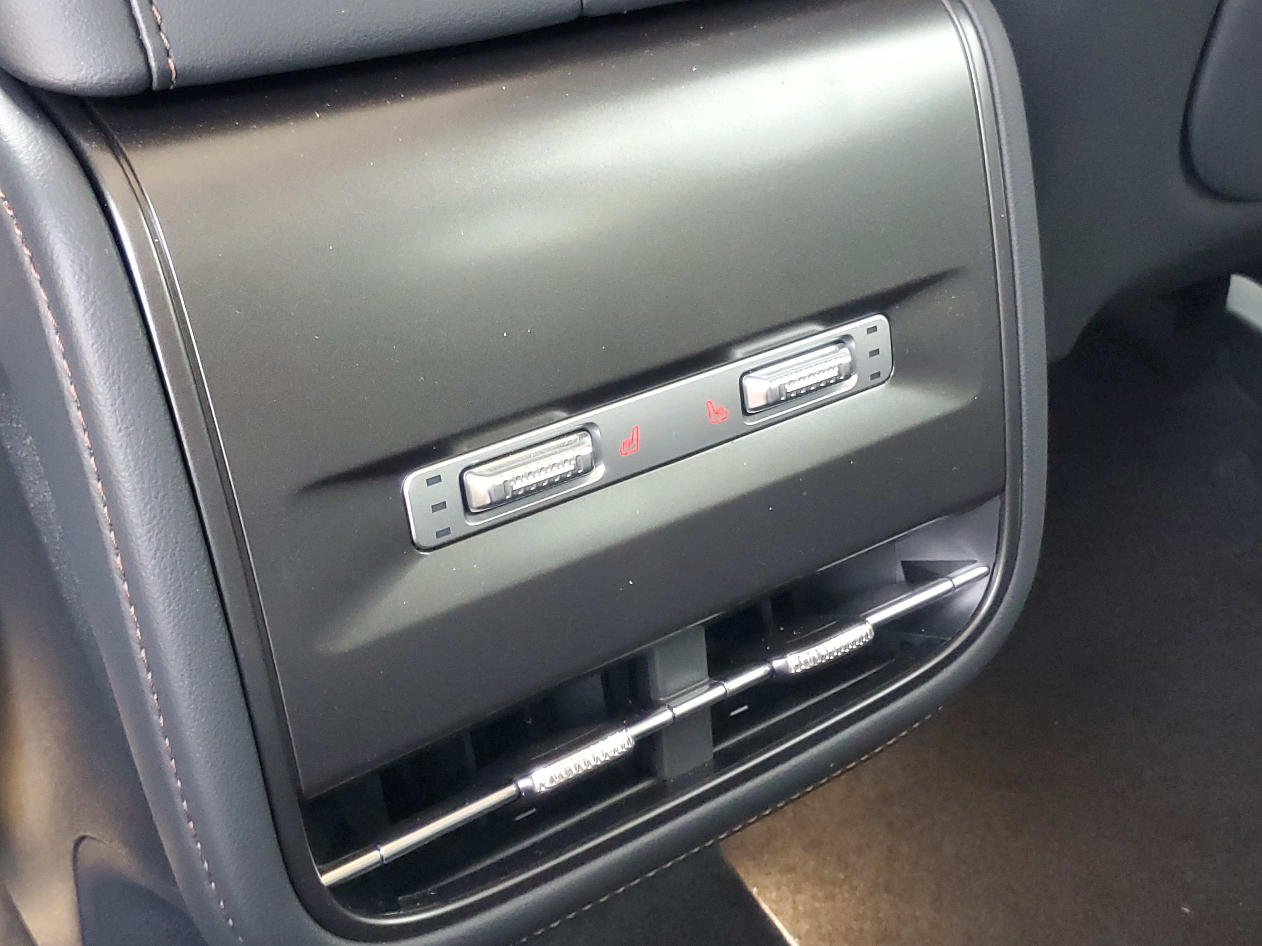 New 2026 Lincoln Nautilus Reserve AWD/4WD image 5