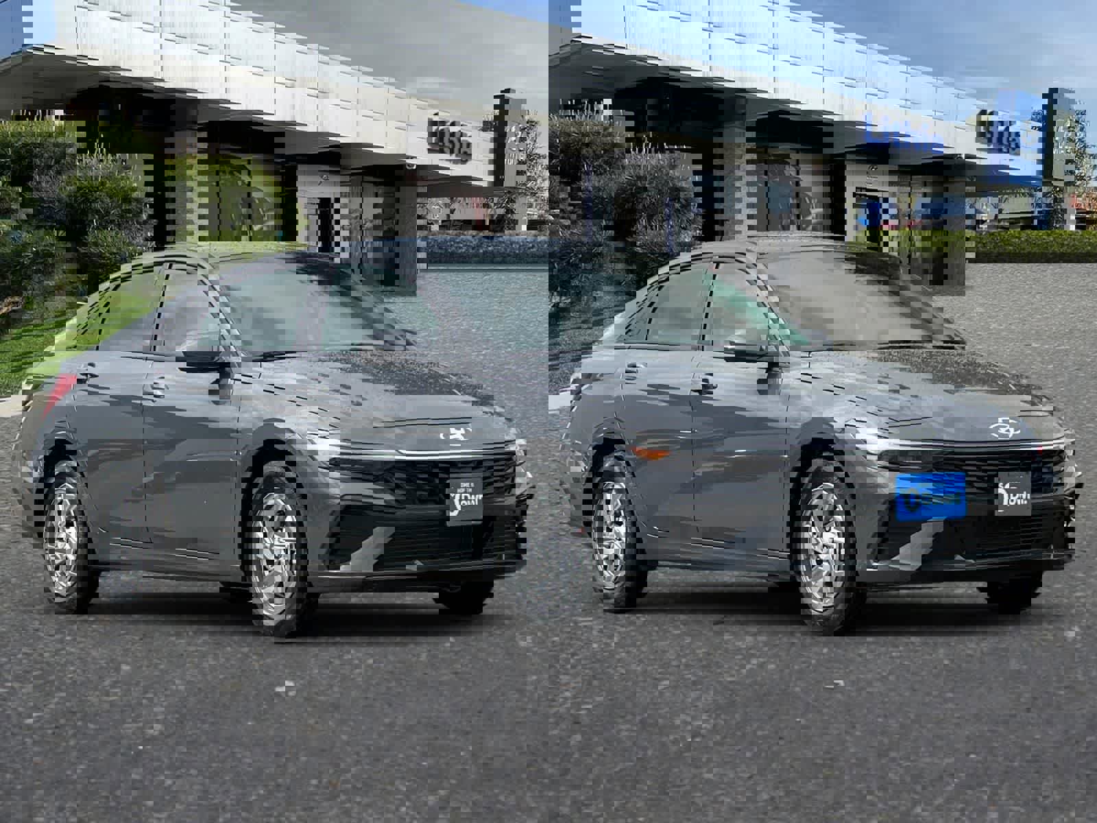 New 2025 Hyundai Elantra SE image 9