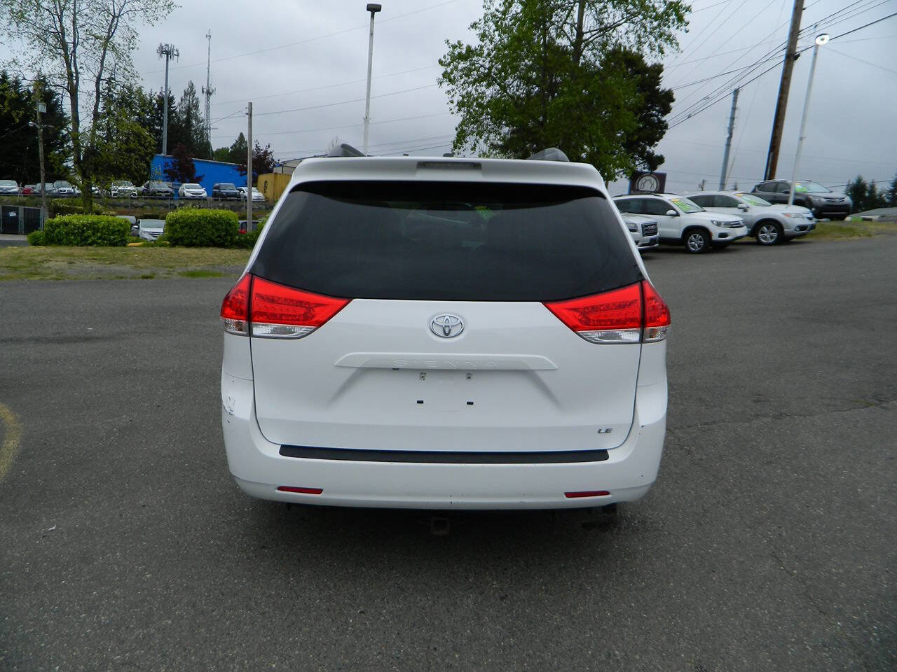 Used 2013 Toyota Sienna LE FWD image 7