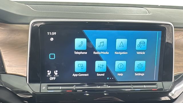 Used 2025 Volkswagen Atlas SE image 25