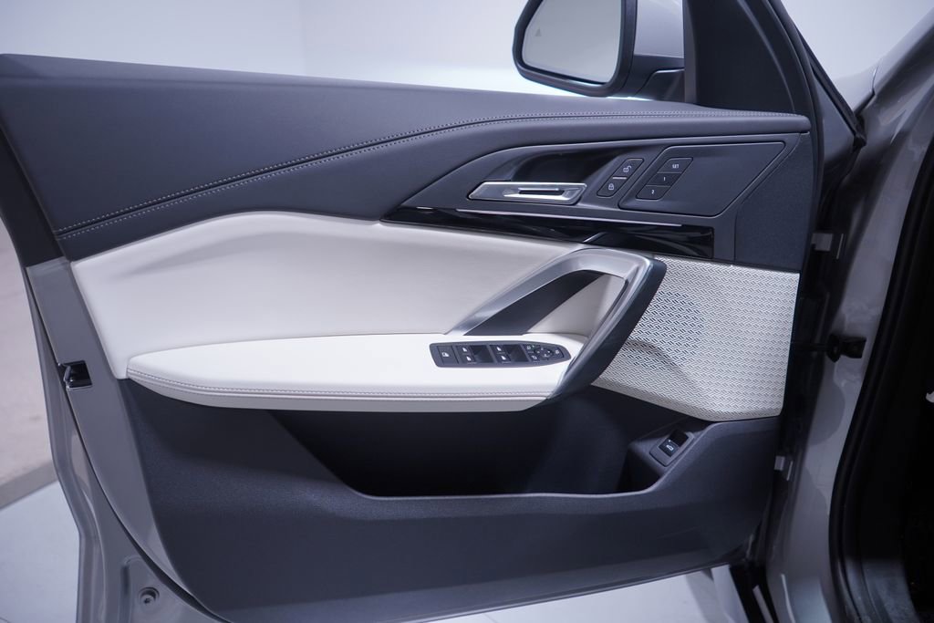 New 2026 BMW X1 xDrive28i image 9