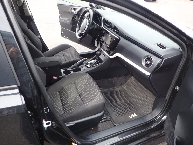 Used 2018 Toyota Corolla iM image 13