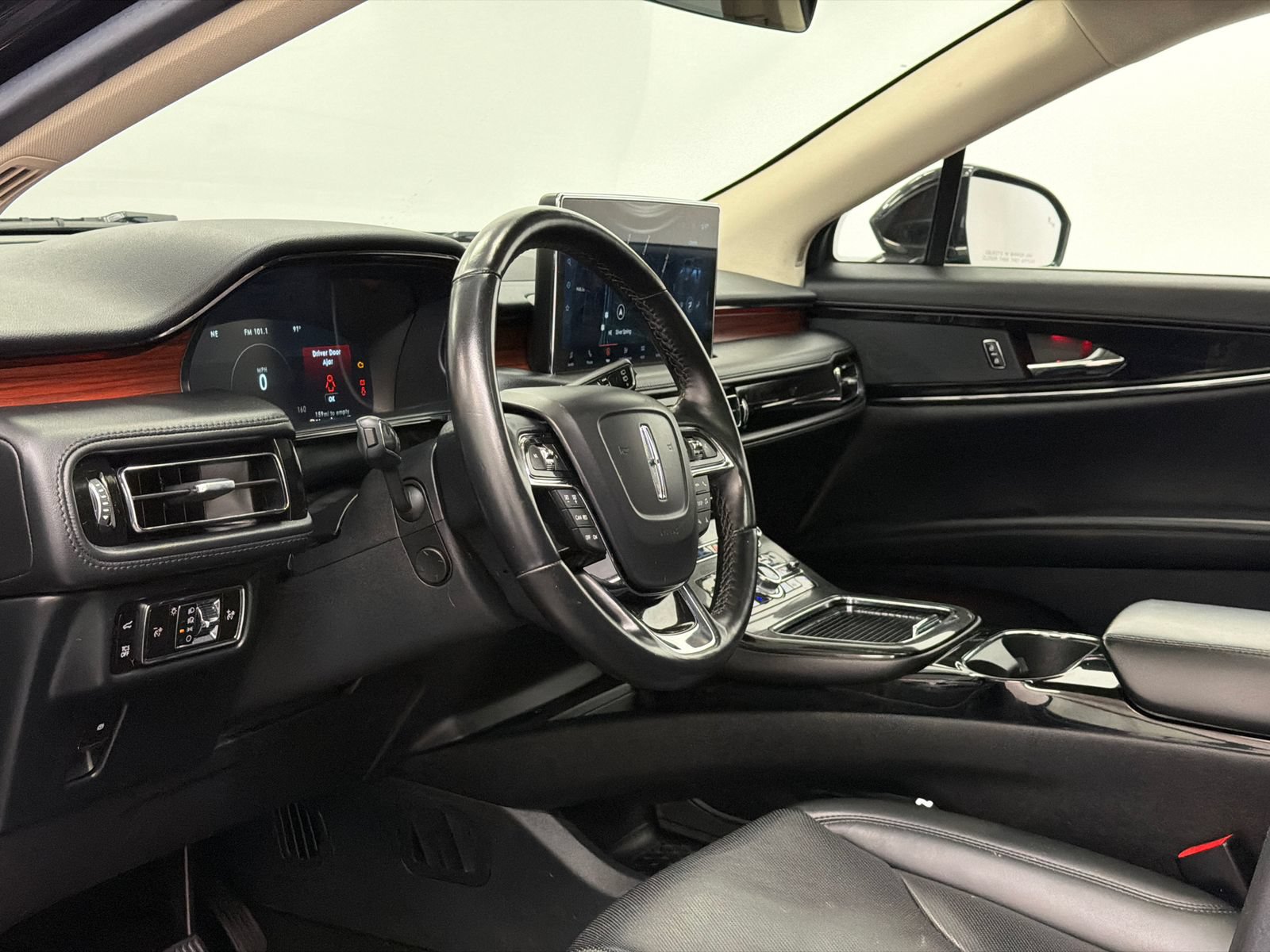 Certified 2023 Lincoln Nautilus Reserve w/ Monochromatic Package AWD/4WD image 16