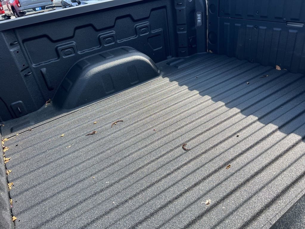 New 2025 GMC Sierra 1500 AT4 w/ Technology Package image 22