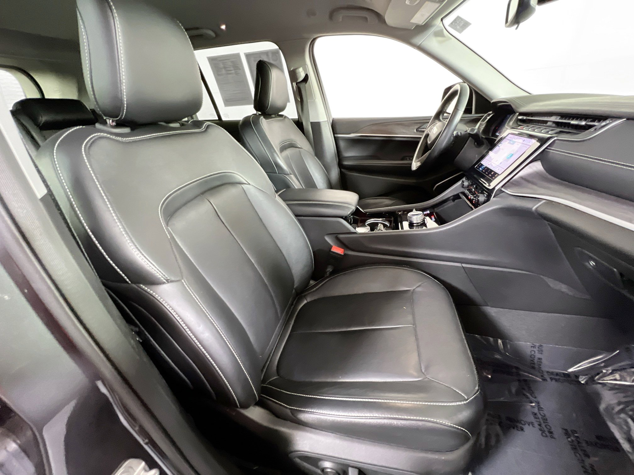 Used 2022 Jeep Grand Cherokee Limited image 26