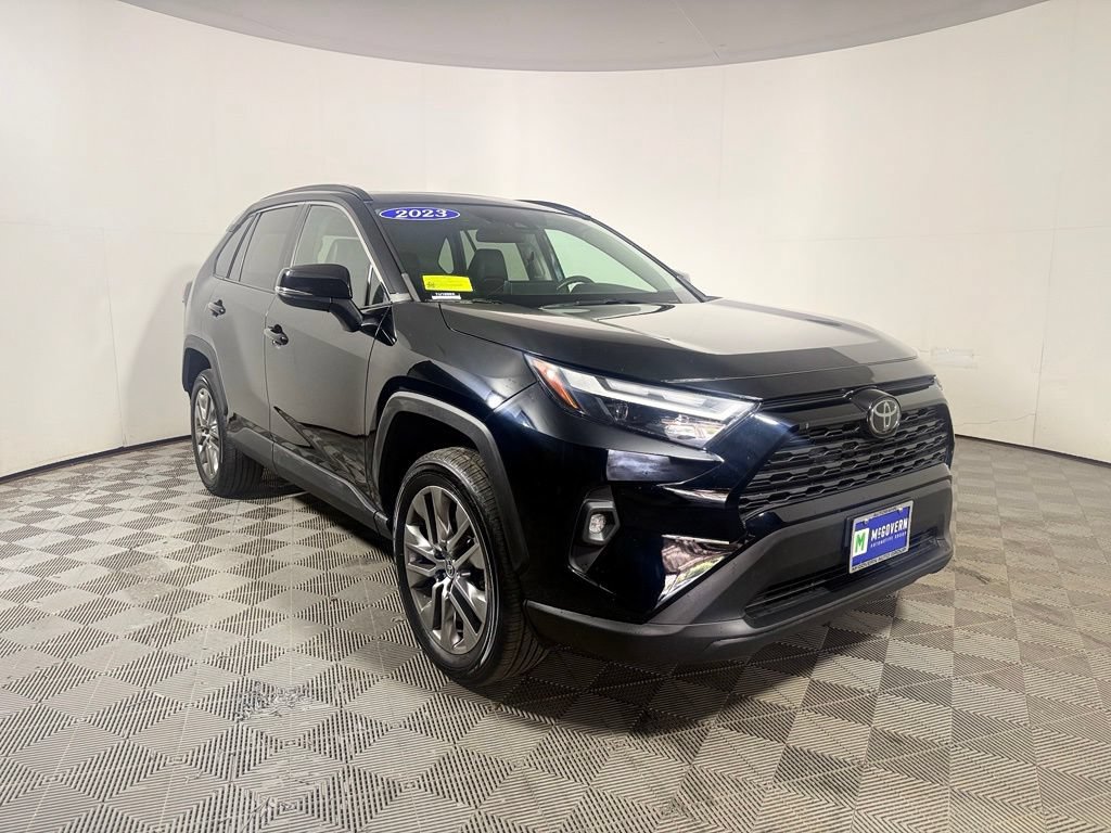 Used 2023 Toyota RAV4 XLE Premium AWD/4WD image 9