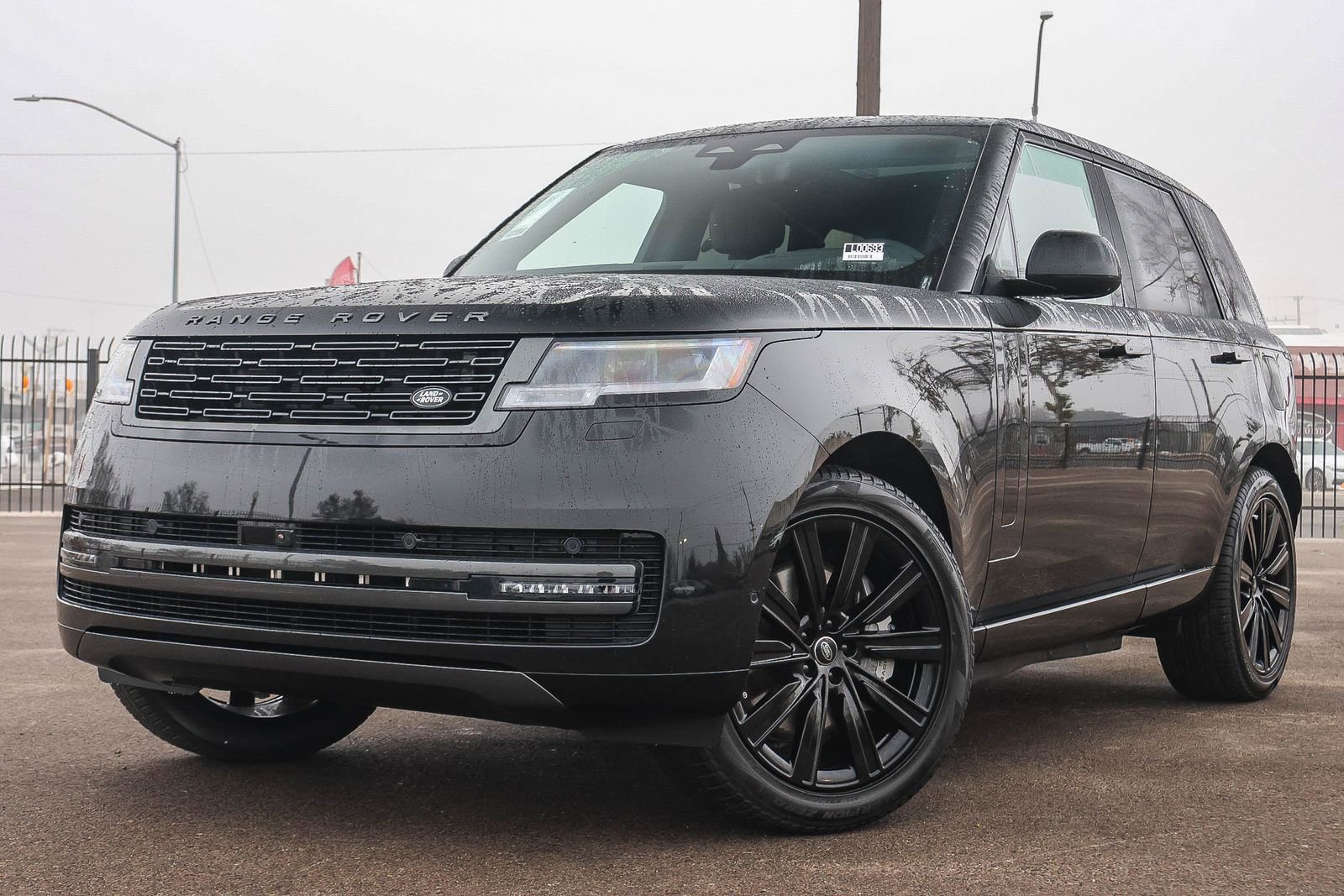New 2025 Land Rover Range Rover SE image 1