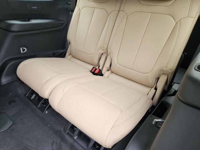 New 2026 Jeep Grand Cherokee L Limited w/ Limited Altitude Package AWD/4WD image 22