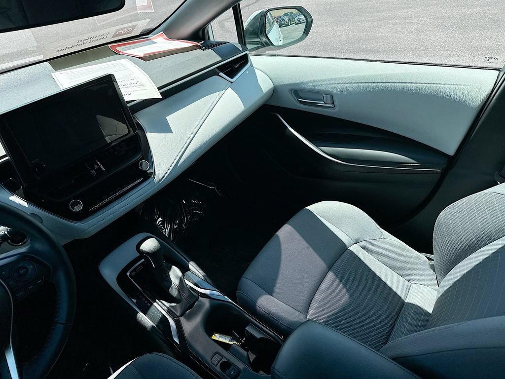 Used 2025 Toyota Corolla SE w/ Convenience Package FWD image 29