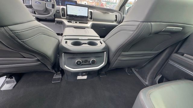 Certified 2025 Ford Expedition Active image 18