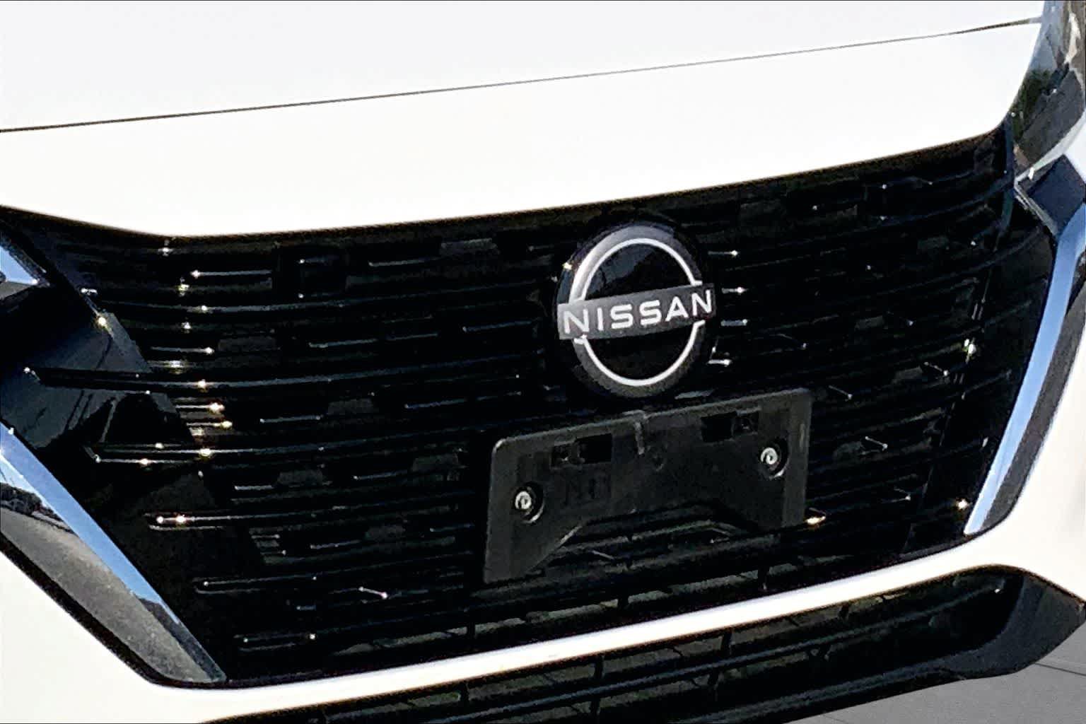 Used 2024 Nissan Sentra SV FWD image 26