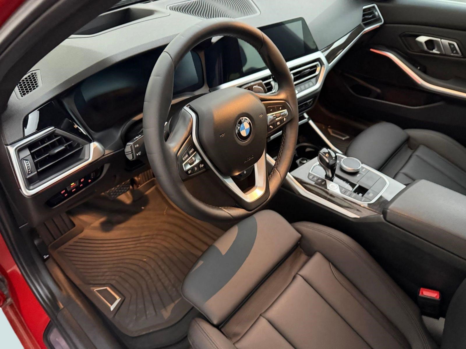 Used 2021 BMW 330i Sedan w/ Premium Package image 4