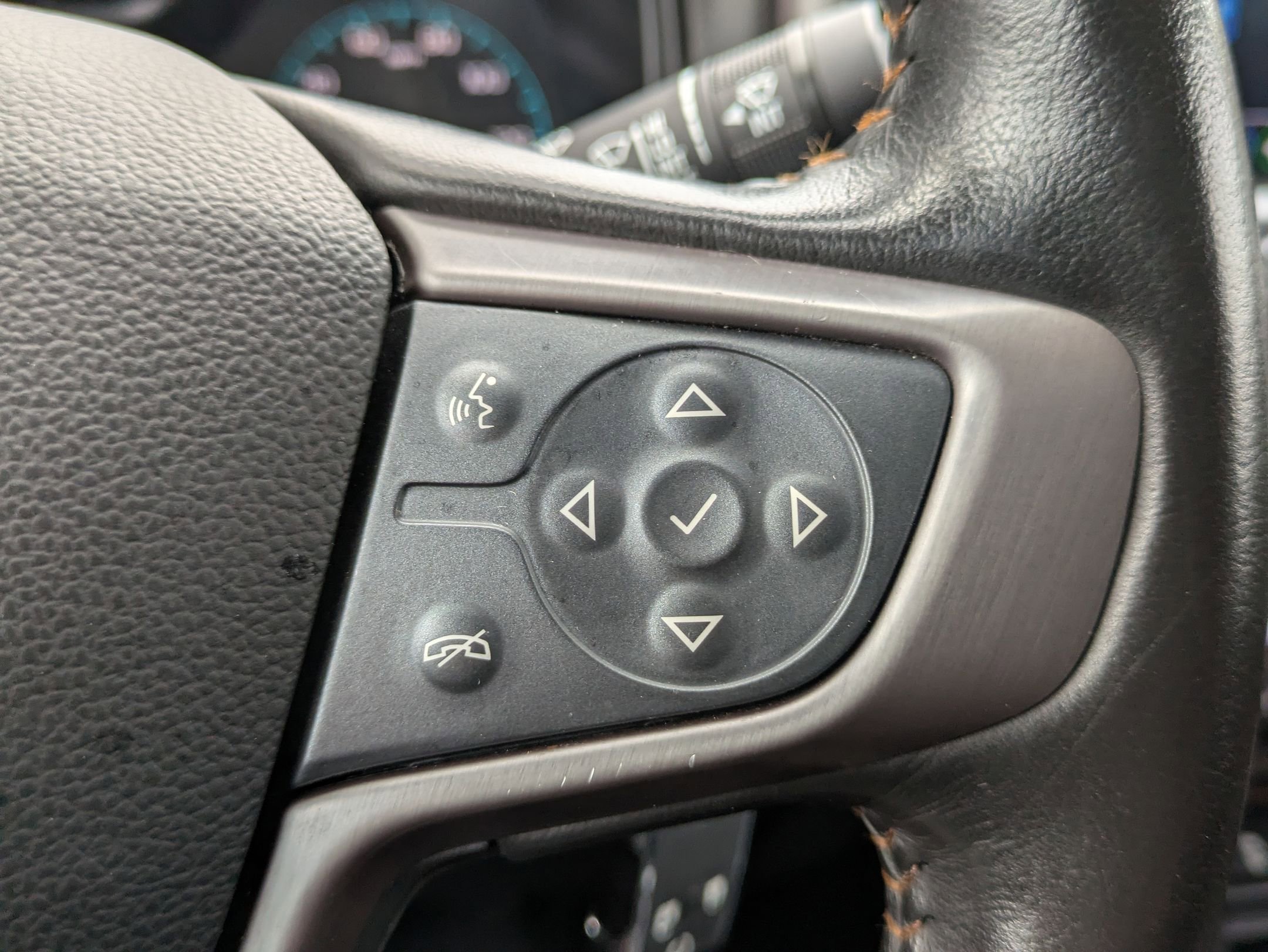 Used 2022 GMC Canyon AT4 w/ Trailering Package image 16